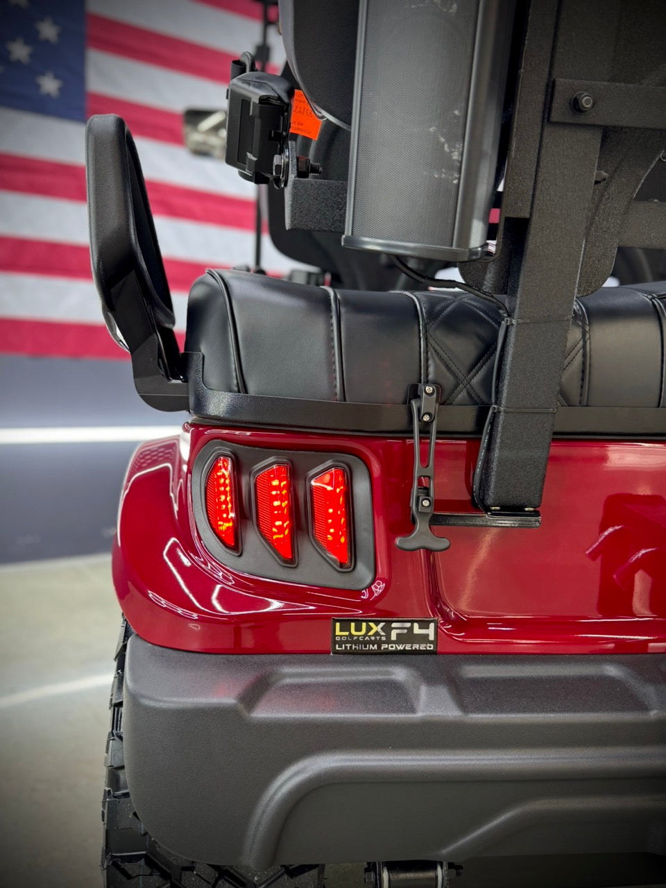 LUX F4: GOLF CART