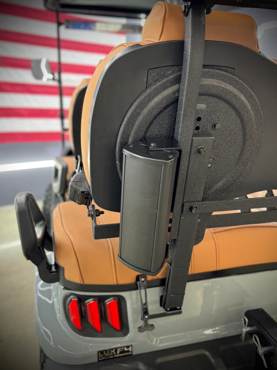 LUX F4: GOLF CART