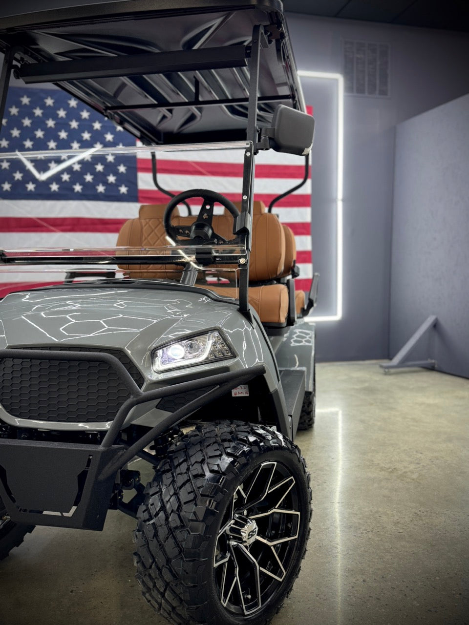 LUX F4: GOLF CART