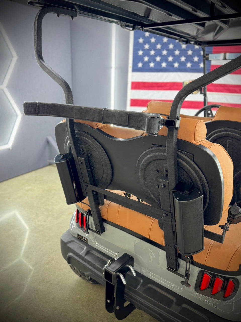 LUX F4: GOLF CART