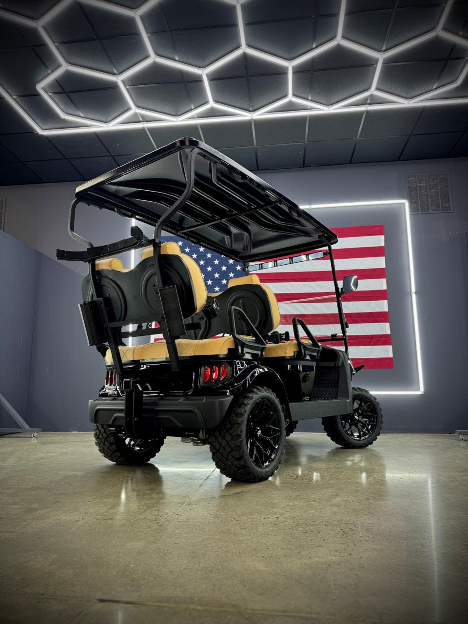 LUX F4: GOLF CART