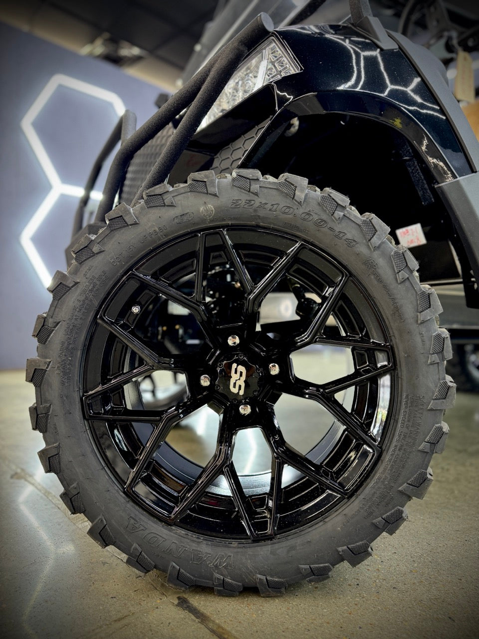 LUX F4: GOLF CART