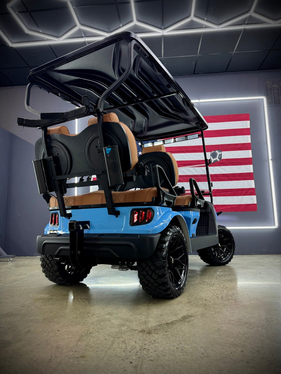 LUX F4: GOLF CART