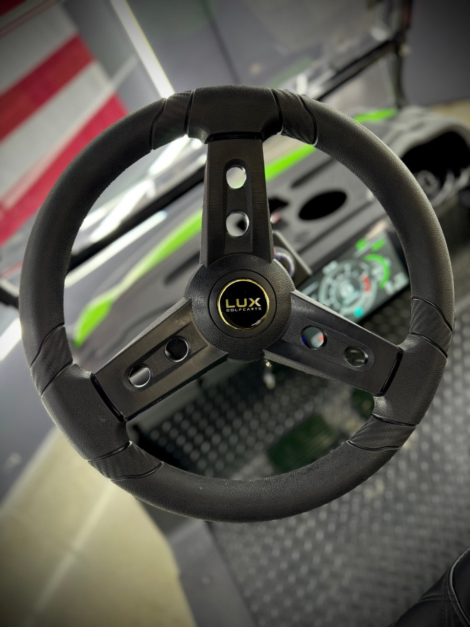 LUX F4: GOLF CART