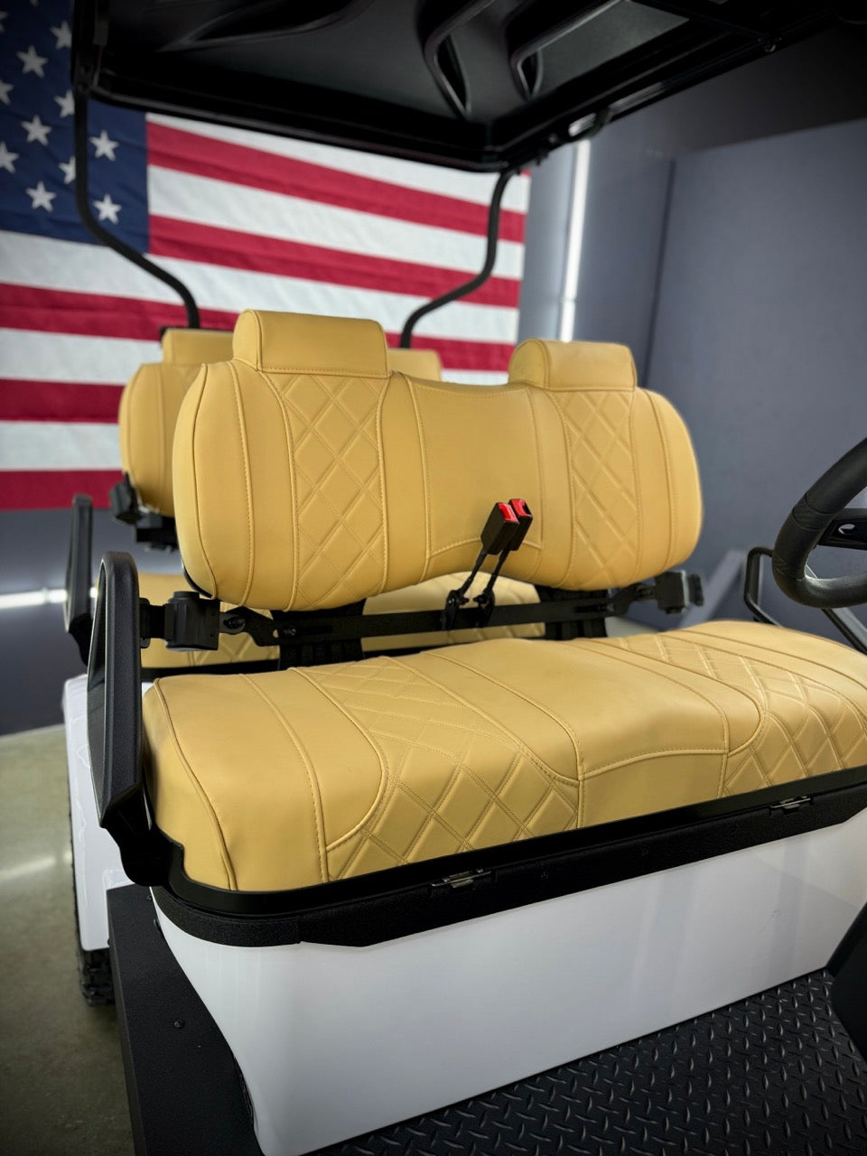 LUX F4: GOLF CART