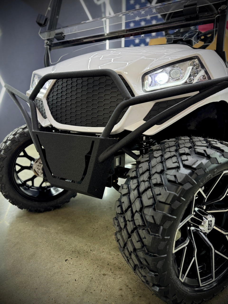 LUX F4: GOLF CART