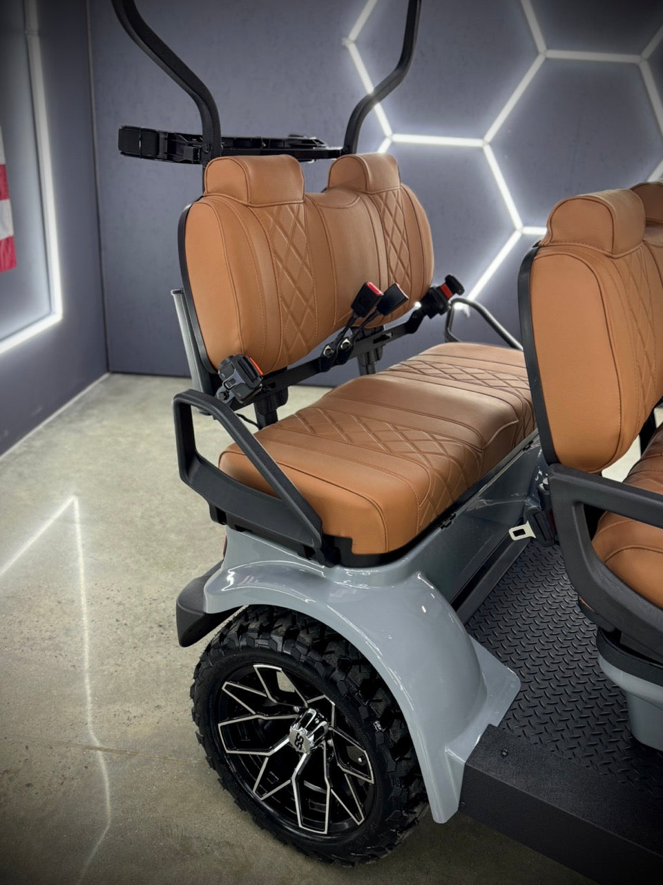 LUX F4: FORWARD 4-SEATER GOLF CART