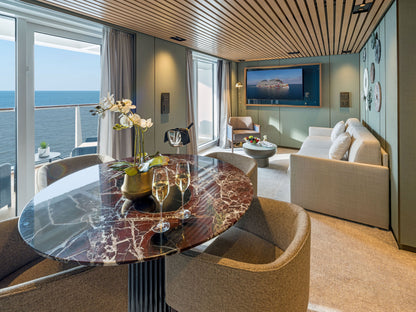 EXCLUSIVE SUITE OR HAVEN STATEROOM WITH NORWEGIAN CRUISE LINE